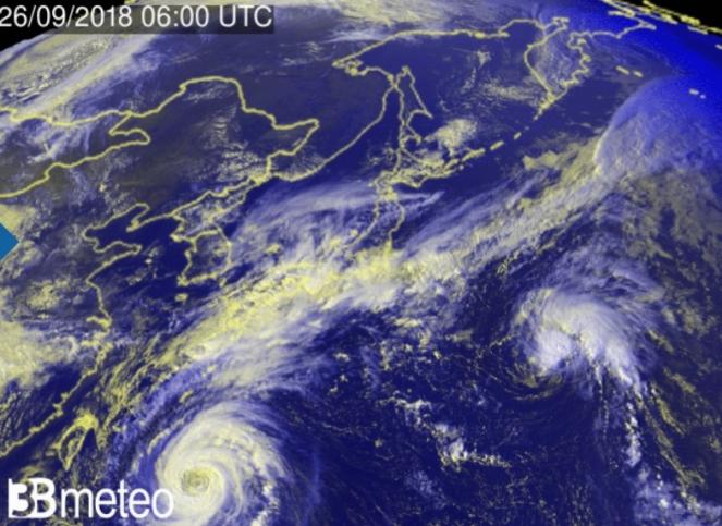 Il super tifone Trami risale verso il Giappone