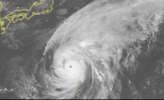 Cronaca meteo, mondo: Super tifone Bolaven sul Pacifico, uragano Lidia fa landfall in Messico