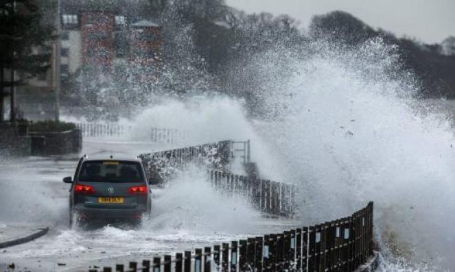 Cronaca meteo. Ciclone sul Nord Atlantico: rovesci, temporali e venti oltre 100km/h spazzano il Regno Unito