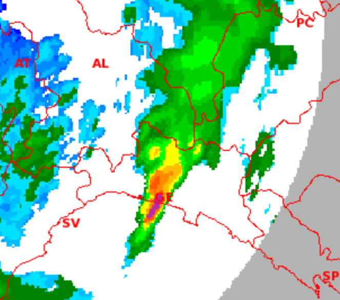 Immagine radar del temporale alluvionale che colpì Genova il 4 novembre 2011. In rosso e viola le precipitazioni a carattere di nubifragio. Fonte: Arpal