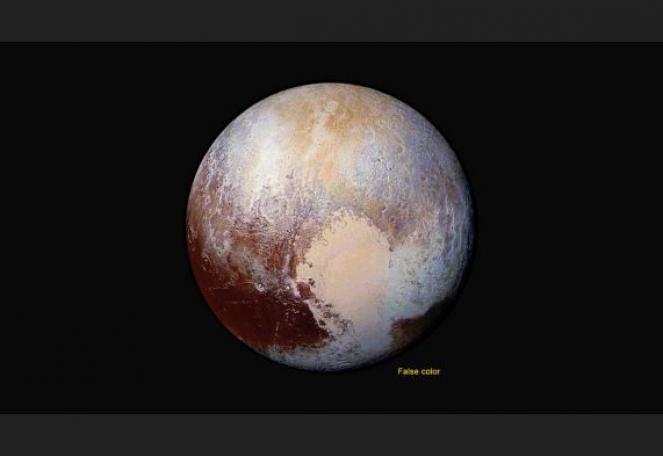 Immagini a colori di Plutone (NASA)