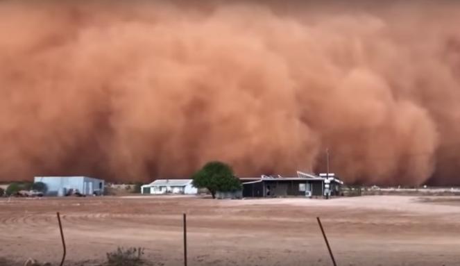 Improvvisa tempesta di sabbia in Australia (Nuovo Galles del Sud)