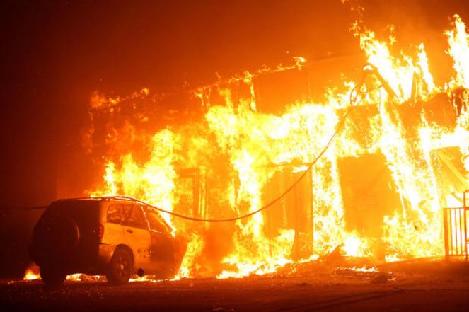 Incendi in California - Un disastro senza precedenti, 9 vittime e 35 dispersi