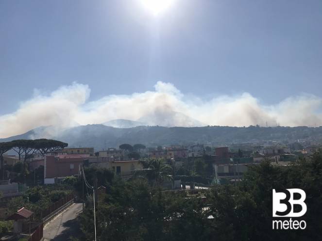 Incendio sul Vesuvio: situazione stamattina
