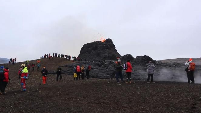 Islanda, tragedia sfiorata vicino la bocca del vulcano 