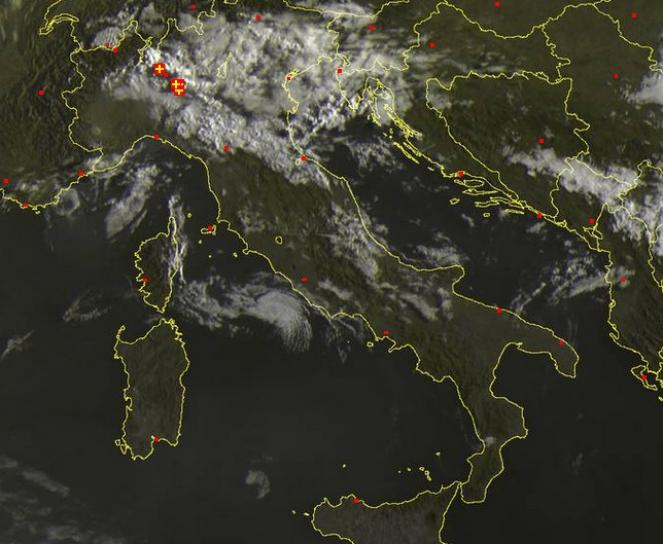 Italia, vista dal satellite visibile (sat24.com)