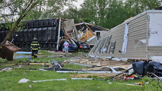 Kalamazoo, Michigan. Ingenti danni per i tornado (Fonte immagine: Jackson Buromu via X)