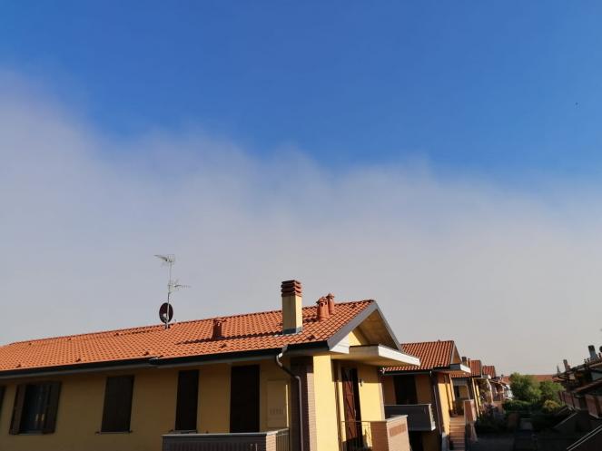 L'avanzamento della nube sul bergamasco: foto di Luca Pace