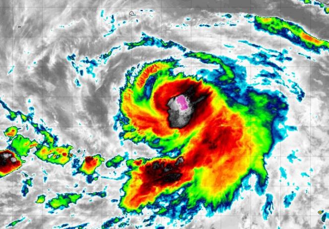 Cronaca meteo. Pacifico: Adrian diventa uragano, in arrivo anche la seconda tempesta tropicale. Destinazione Messico