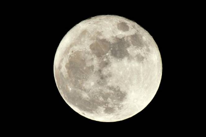La Luna piena del 28 marzo, superluna del lombrico