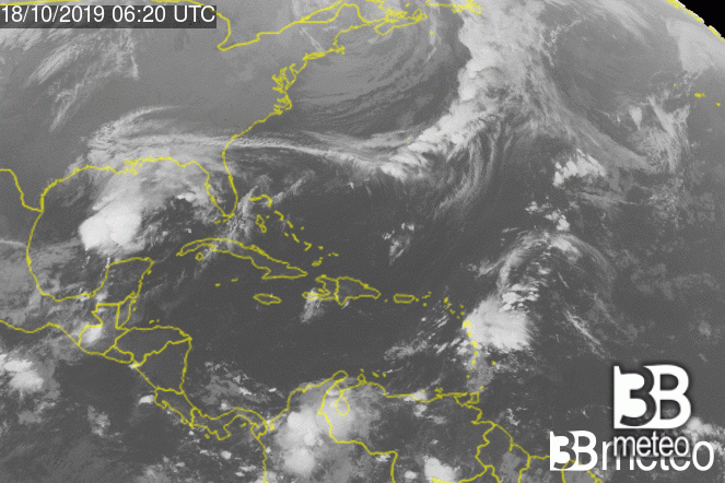 La tempesta tropicale Nestor in formazione sul Golfo del Messico
