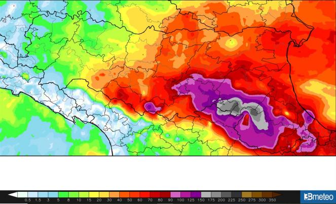 Le piogge cadute in 24 ore sull'Emilia Romagna, picchi di oltre 200mm sull'Appennino romagnolo