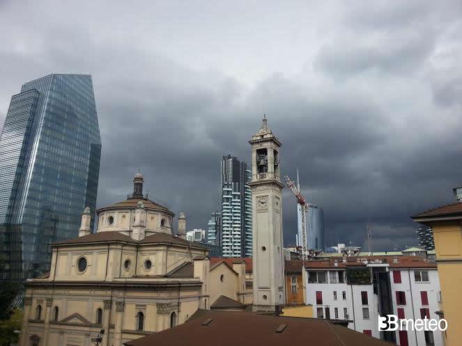 Mercoledì di pioggia a Milano