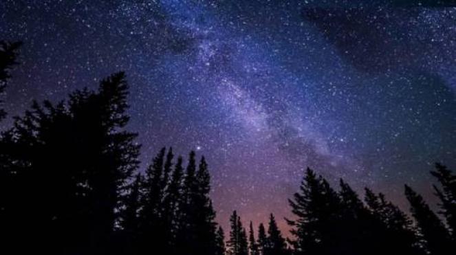 Meteo e astronomia - Il cielo di luglio 2023 tra congiunzioni spettacolari, meteore e la prima Superluna dell'estate, la Luna piena del Cervo