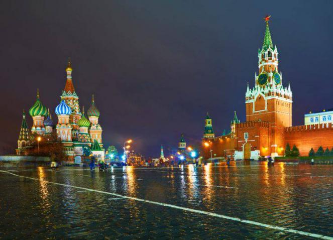 Mosca sotto la pioggia in un'immagine di archivio (Fonte: viagginews.com)