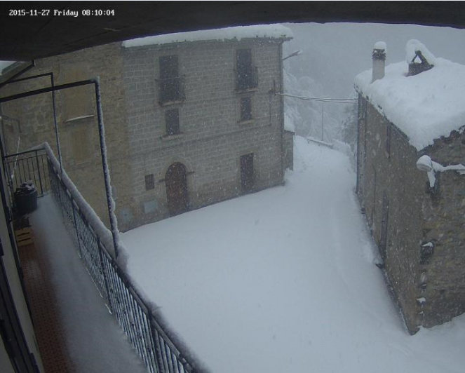 Neve anche a Poggio Umbricchio, 700m