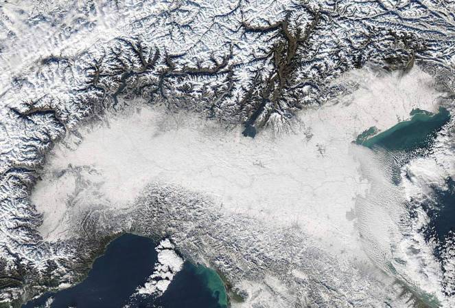 Nord Italia e Toscana sotto la neve, riprese dal satellite visibile il 20/12/09 (fonte: marcopifferetti.altervista.org)