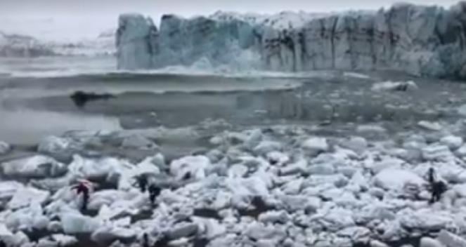 Onde gigantesche provocate dal collasso di una parte del ghiacciaio islandese di Breidamerkurjokull