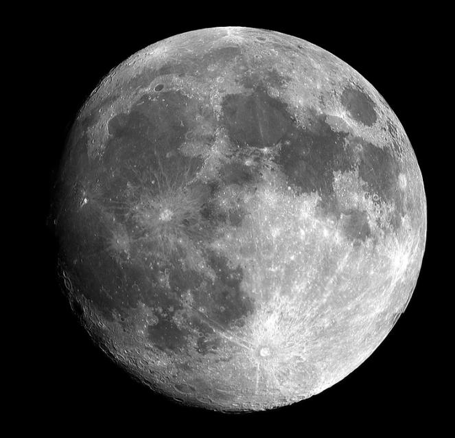 Particelle di acqua intrappolate nel sottosuolo lunare