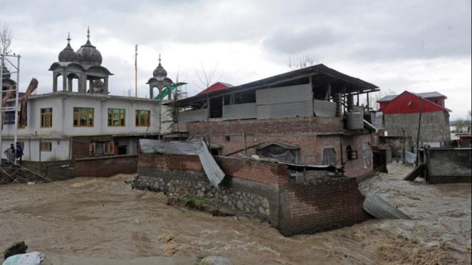 Pesante alluvione nel Kashmir