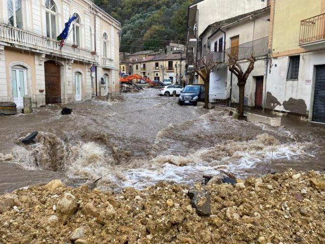 San Martino Valle Caudina (BN) travolta da fango e detriti (fonte ansa)