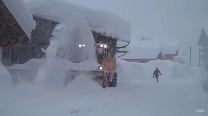 Si attenua il maltempo neve su Svizzera, Austria, Germania e Alto Adige ma il bilancio è pesante, 26 vittime