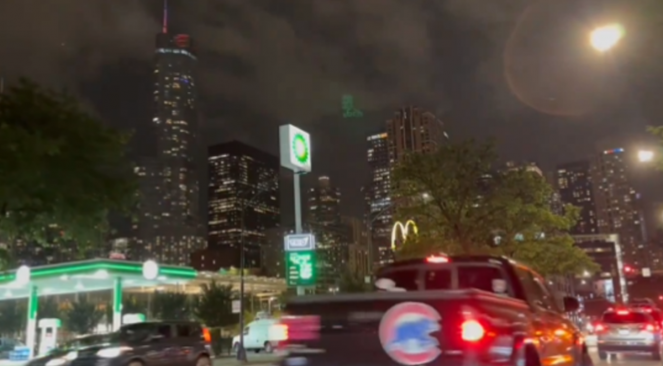 Meteo. Sirene suonano a Chicago: allerta tornado scuote la città