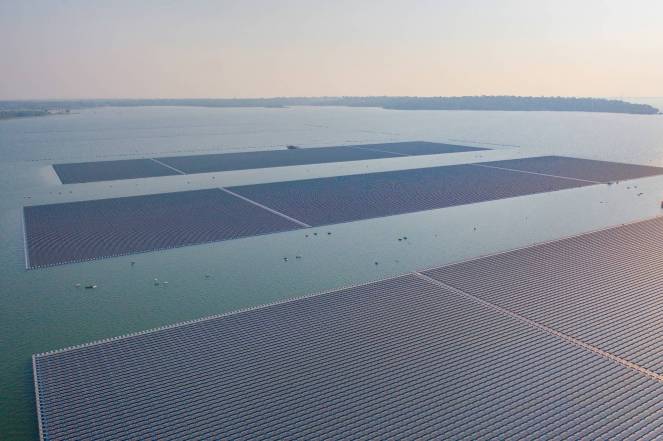 Floating solar energy, the new challenge in the future of renewable energies
