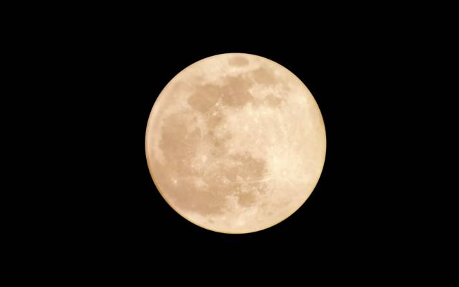 Superluna del 26-27 Aprile, detta Luna Rosa