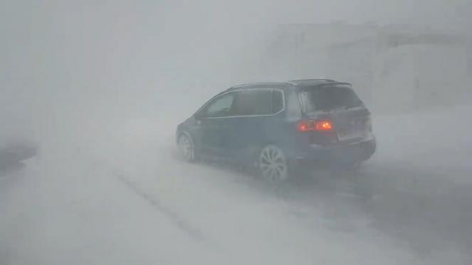 Tempesta di neve in Islanda