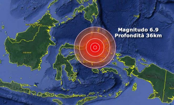Terremoto Indonesia, dopo la scossa di magnitudo 6.9 continua lo sciame sismico