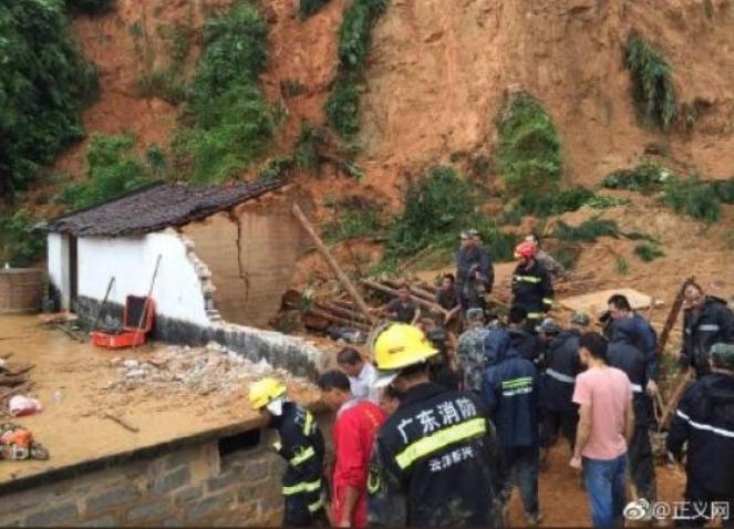 Tifone Ewiniar provoca 5 vittime nel sud della Cina