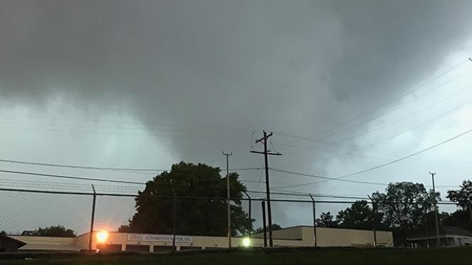 Uno dei tornado che ha colpito il Mississippi