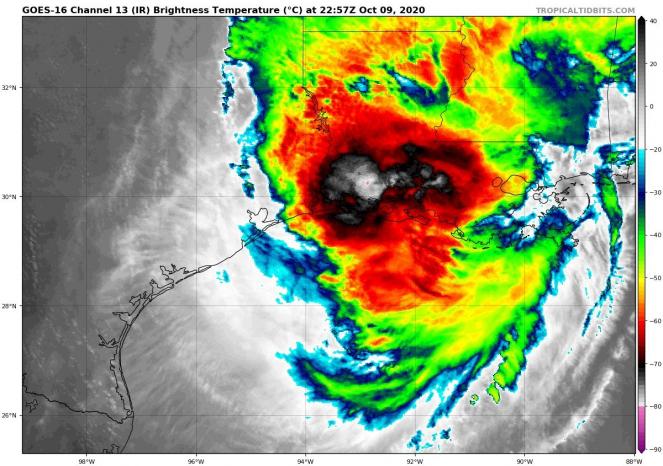 Uragano Delta continua il suo percorso come tempesta tropicale
