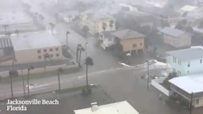 Uragano Matthew in Florida, come uno Tsunami