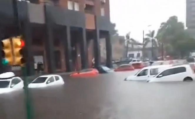 Meteo - Violenti temporali in Uruguay, Montevideo finisce sommersa. Video