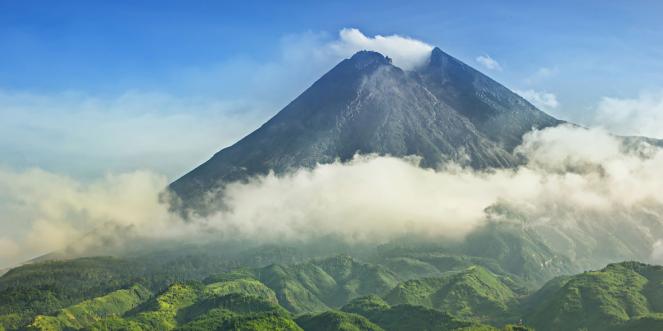 Vulcano Merapi altitudine 2900m Giava, Indonesia