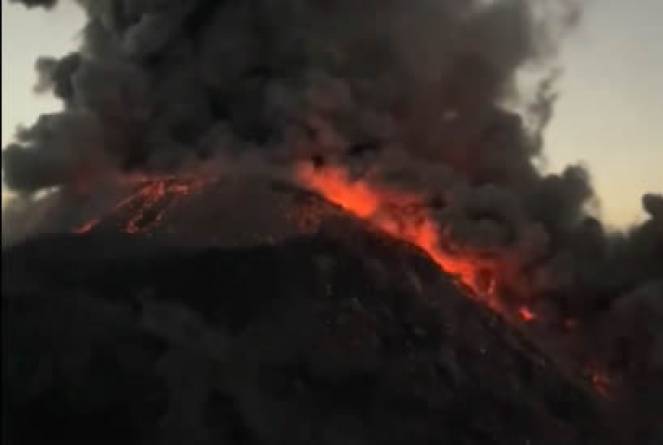 Vulcano Santiaguito torna in eruzione 