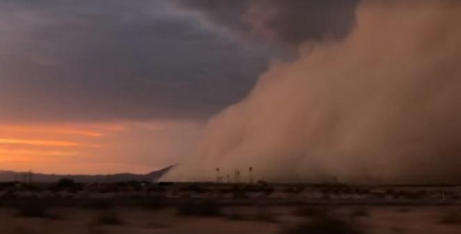Yuma - Arizona. Tempesta di sabbia