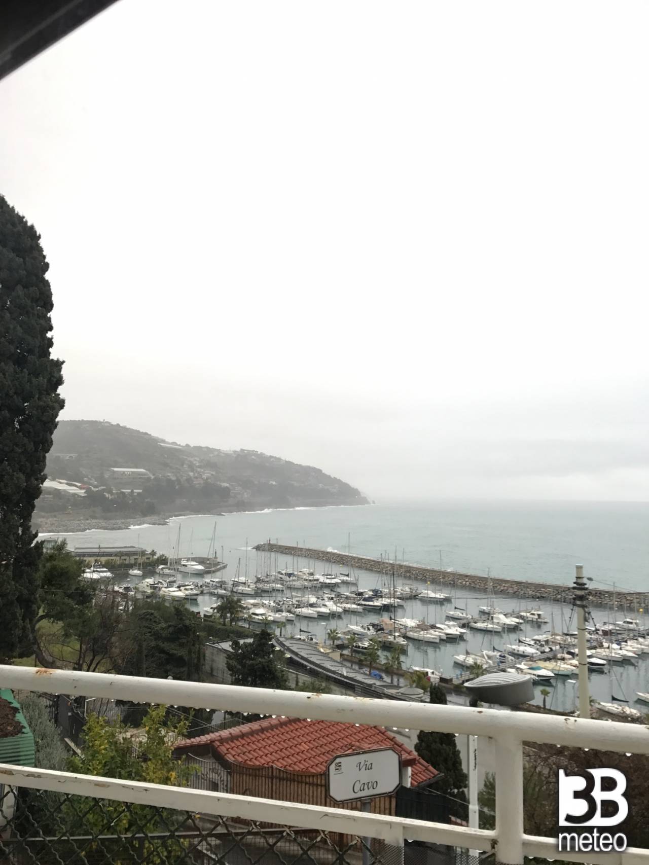 Foto Meteo Pioggia E Vento 3B Meteo