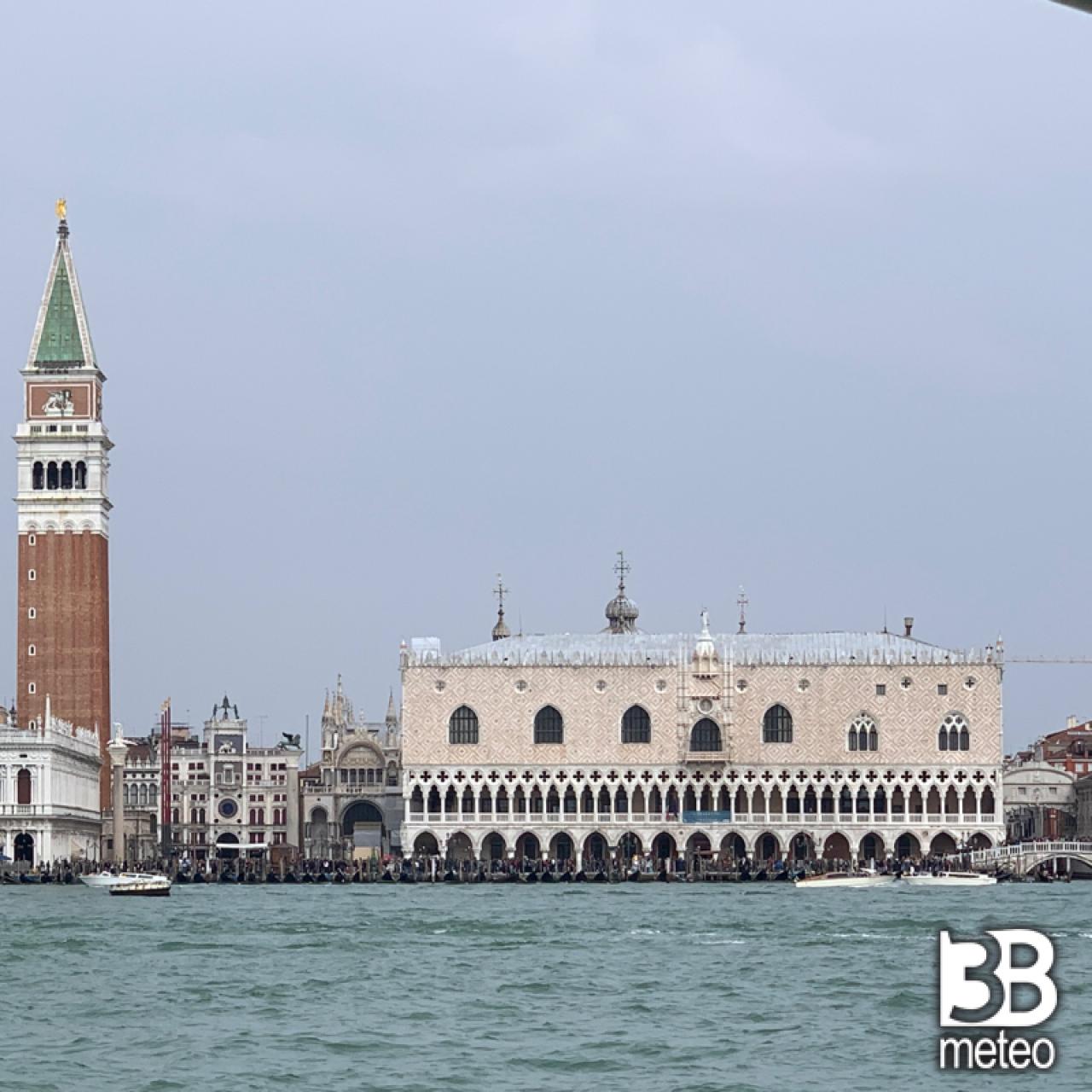 Foto Meteo Fotosegnalazione Di Venezia 3B Meteo foto-meteo-fotosegnalazione-di-venezia-3b-meteo