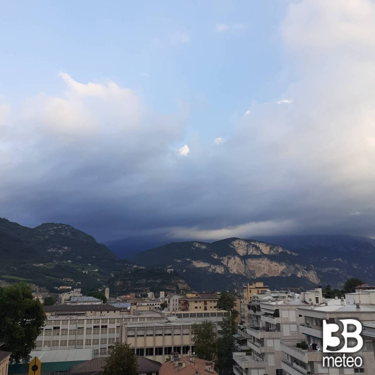 Foto Meteo Trento Ore 6 35 Nuvolo 3B Meteo