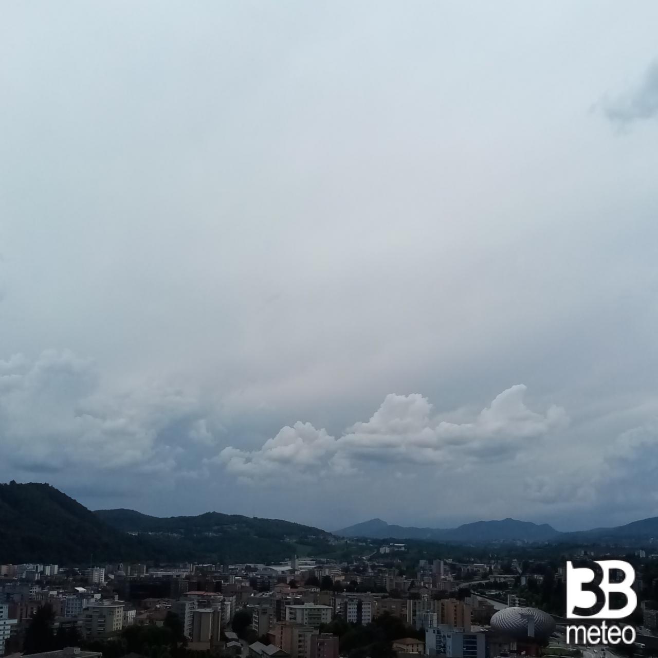 Foto Meteo Fotosegnalazione Di Como Sagnino 3B Meteo
