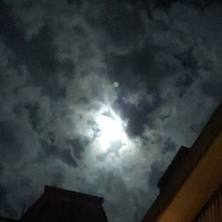 Notte con nubi