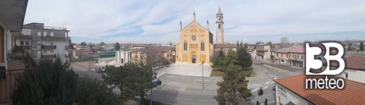 piazzale della chiesa