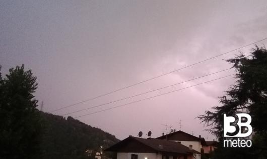 ama vicino temporale a sud ovest