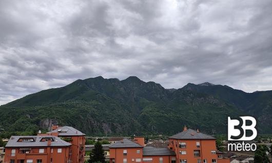molto nuvoloso