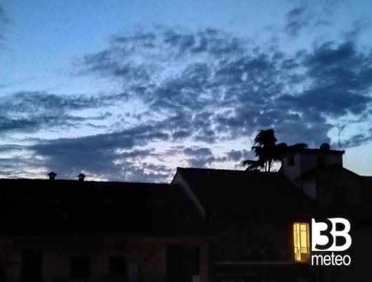 serata con nuvole