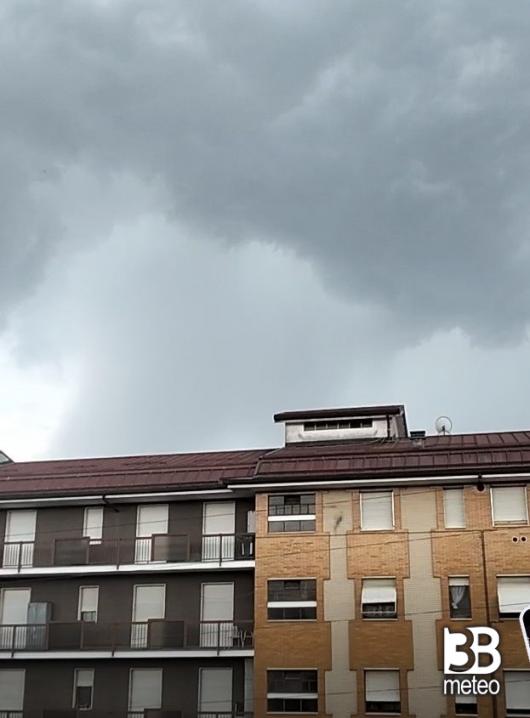 temporale tuoni
