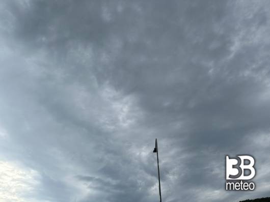 metallo nel cielo